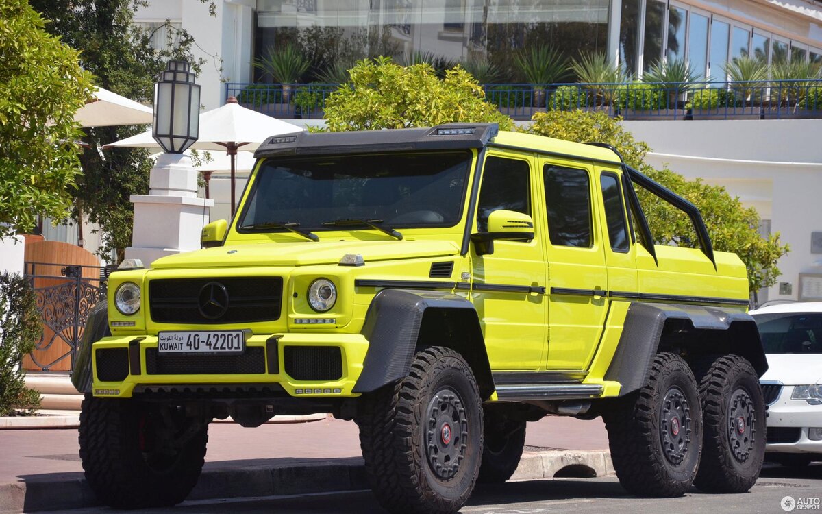 Mercedes g63 AMG 6x6 Gold