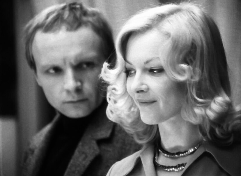 Любовь героев Мягкова и Брыльски многими считается эталонно сыгранной. Особенно, моменты её зарождения. Согласны?