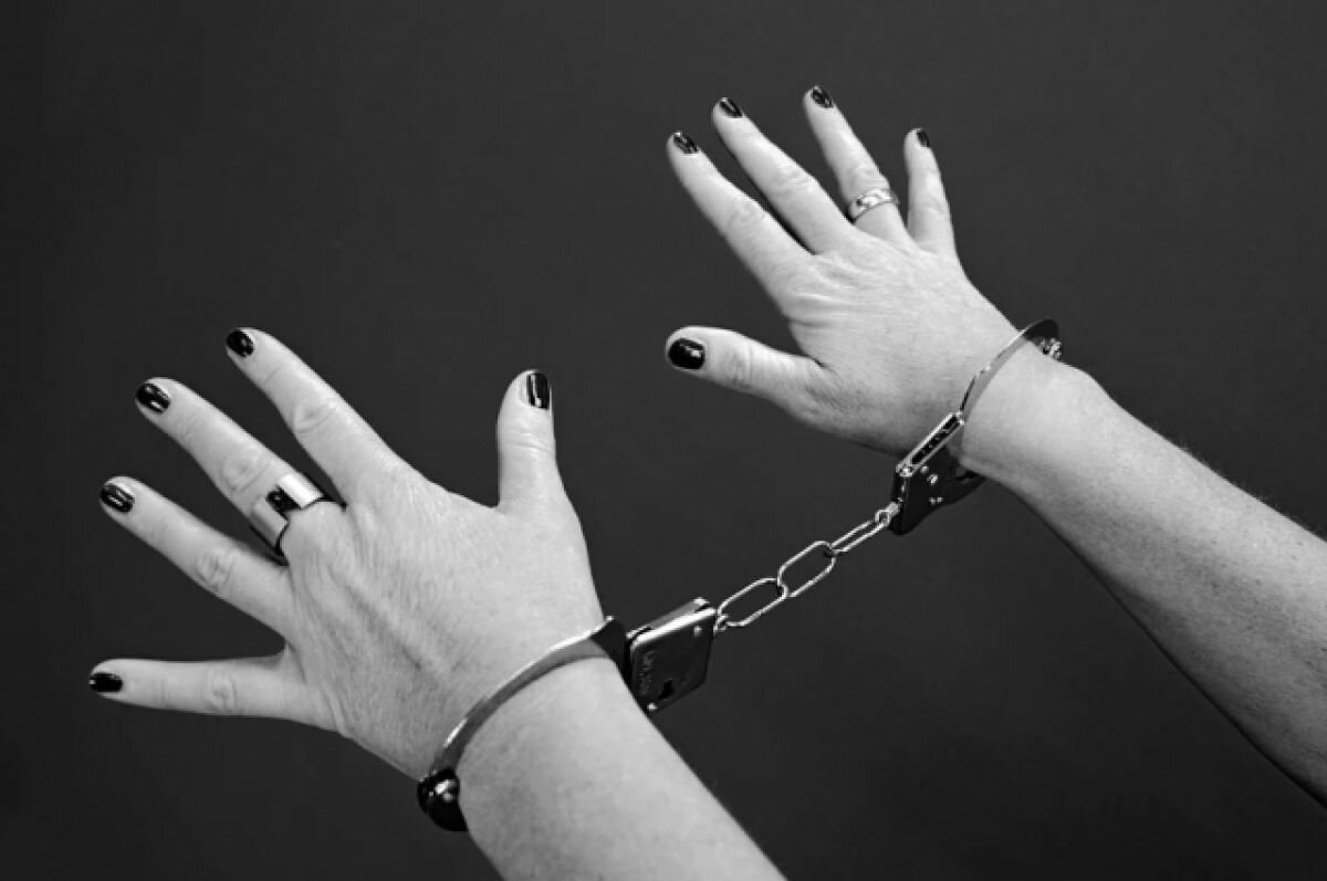    Пожилая женщина напала на полицейского в Нижнем Новгороде