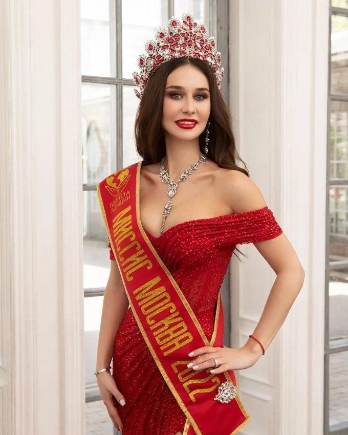 missismoscowmissisrussia / Instagram*
