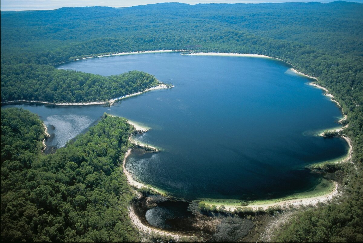 Озеро Маккензи Lake MCKENZIE