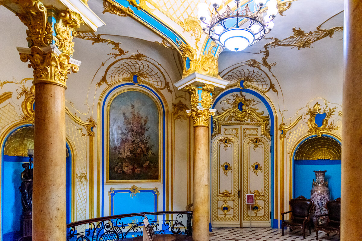 Внутренний интерьер сандуновских бань (фото из личного архива)