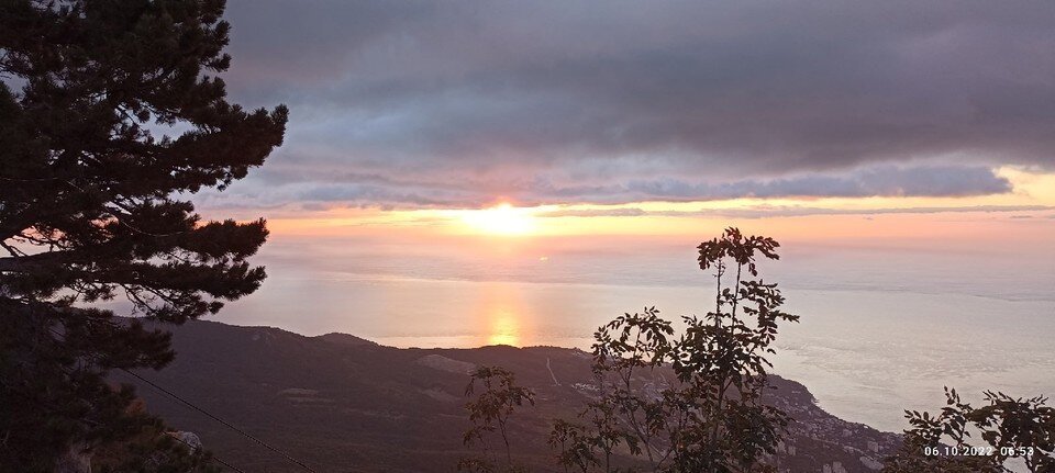     Ранее утро на ЮБК. Фото: Андрей Бачурин/VK