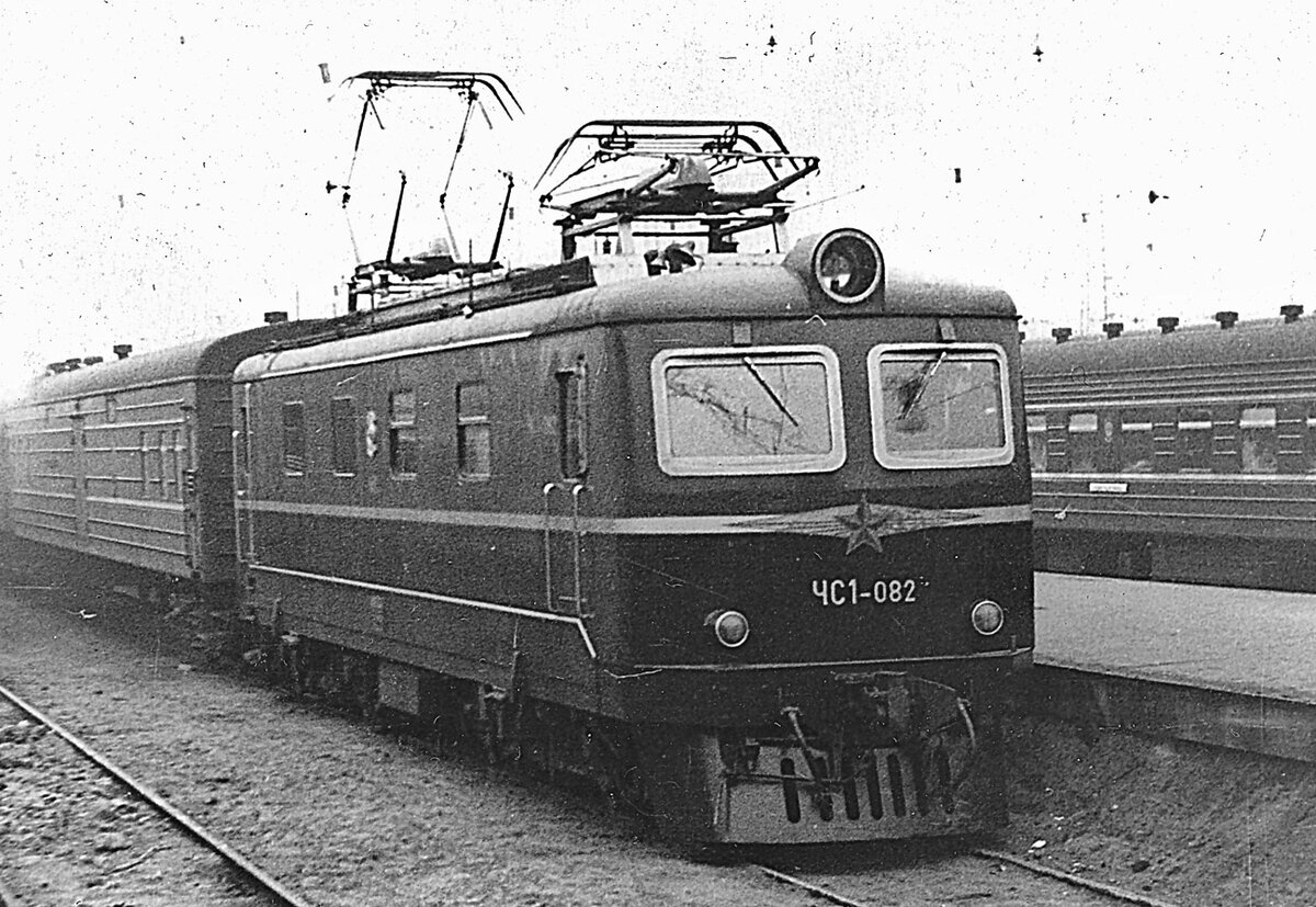 Электровоз ЧС1-082