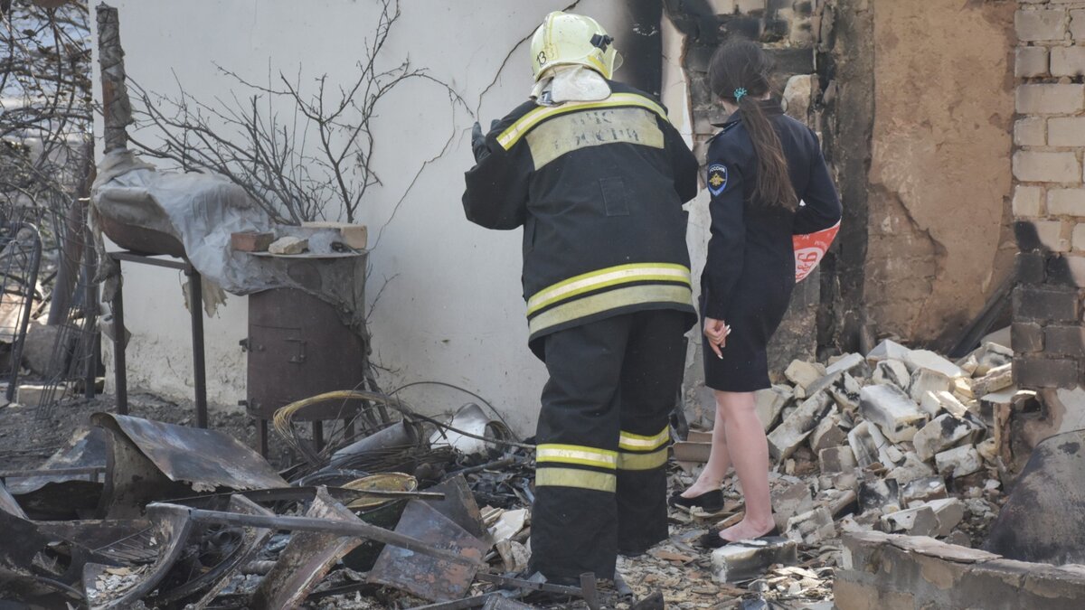     В Ростове-на-Дону произошло возгорание офисного помещения на улице Лениногорская, 11, сообщили в УМЧС по региону.