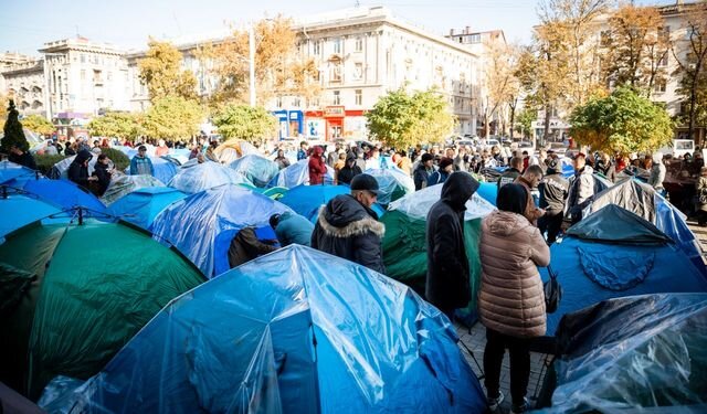    Палаточный городок партии «Шор» возле Генпрокуратуры Молдавии partidulsor. md