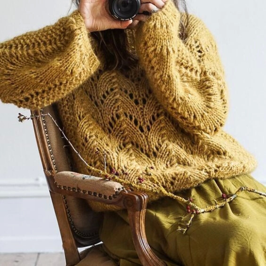 Шикарный джемпер, вид спереди. Листай дальше, чтобы увидеть фото рукава.