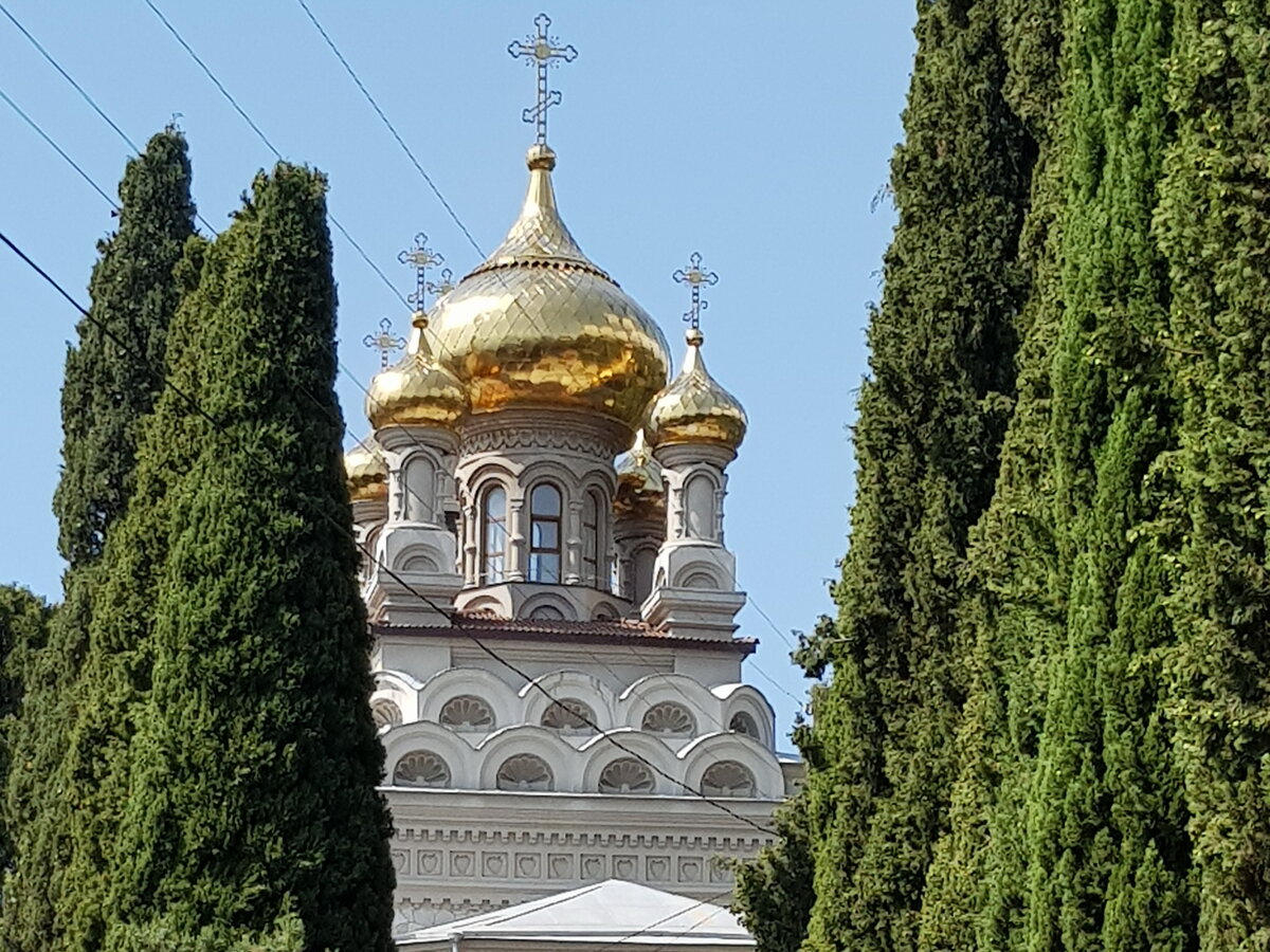 Храм Святого Архистратига Михаила (Алупка)