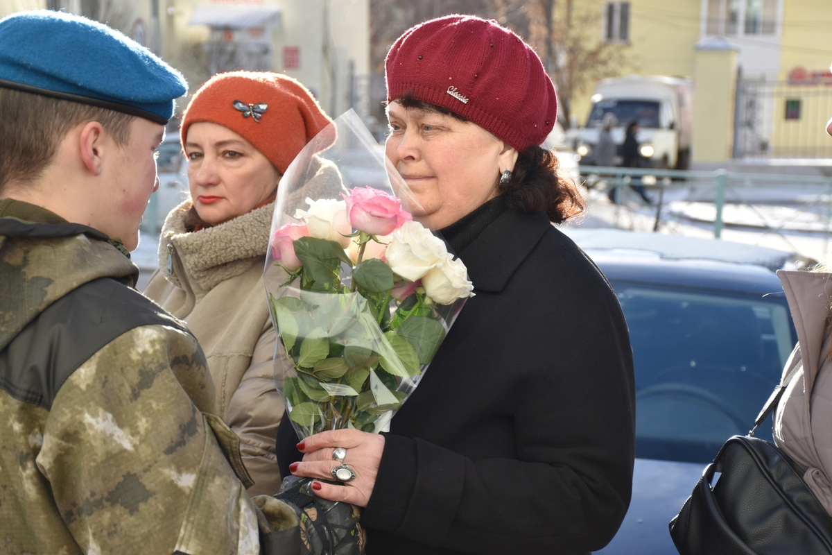 Чтобы помнить: в Краснотурьинске открыли мемориальную доску Алексею Греку |  Заря Урала | Дзен