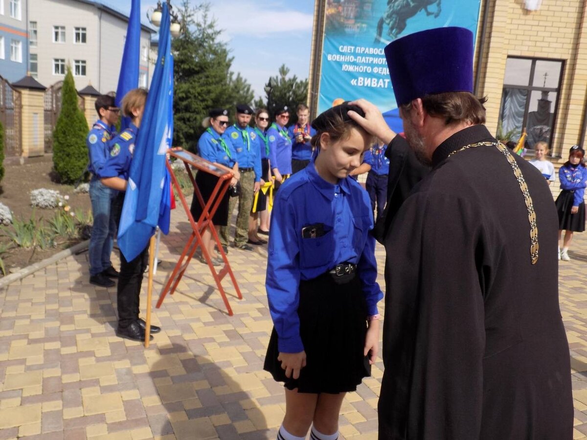 В КРУГЕ ДОБРА