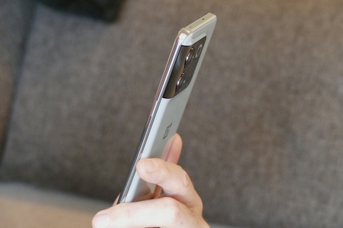 OnePlus 10T не имеет ползунка оповещений