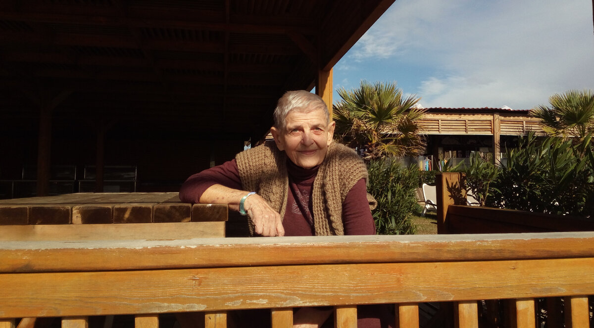 На этой фотографии маме еще 84. Фото из личного архива.