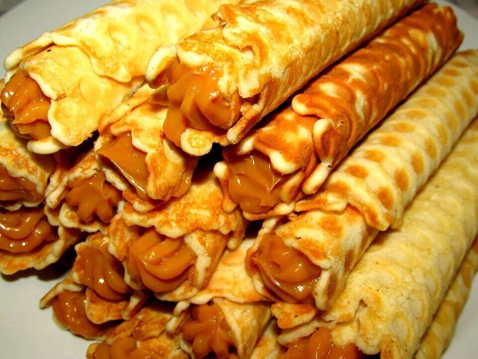 фото из открытых источников (Яндекс картинки), заберу свою вафельницу у подруги и дополню своими фото))