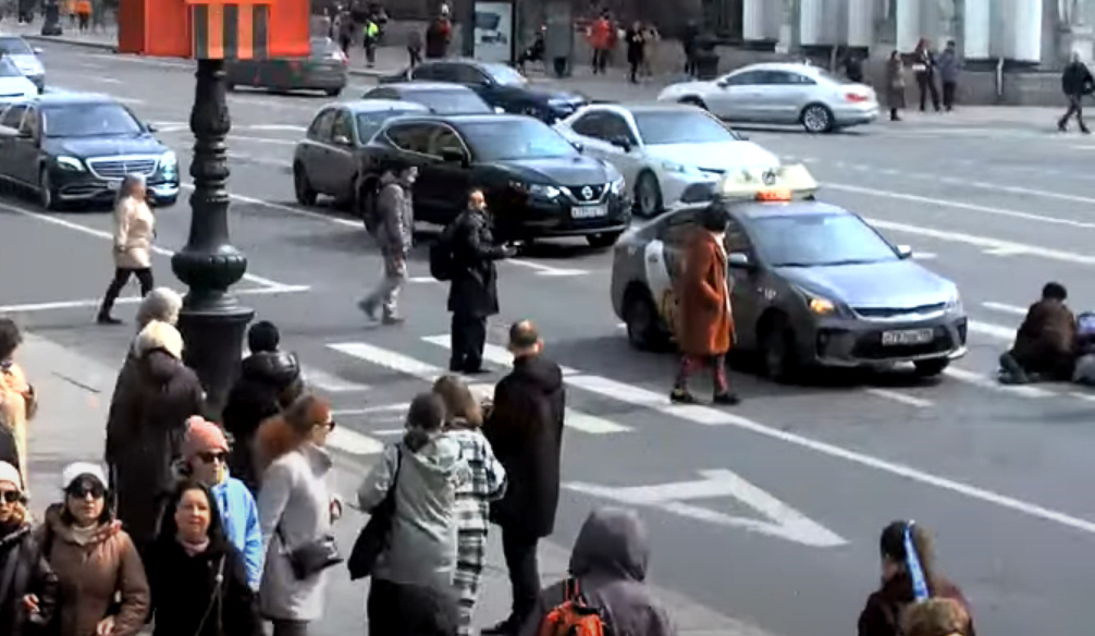    sanktpeterburg.bezformata.com