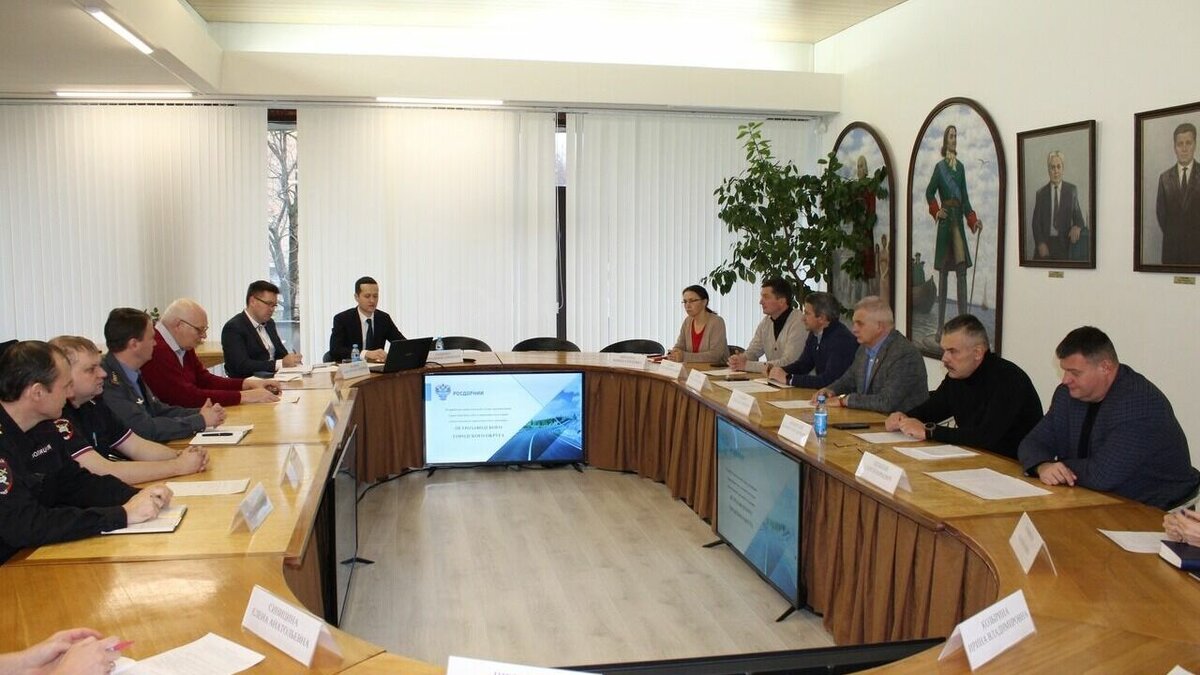     ФАУ «Росдорнии» представила проект транспортной реформы, выполненный по заказу Администрации Петрозаводска. Эксперты также дали оценку состояния транспортной инфраструктуры города, сообщил мэр Петрозаводска в социальных сетях.