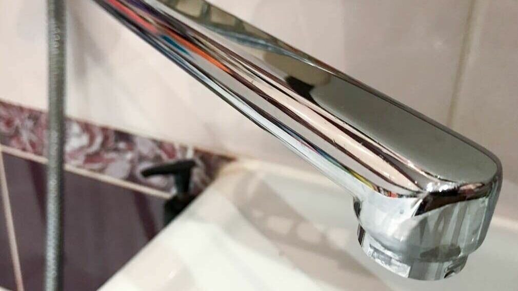     25 домов аварийно отключили от холодной воды в Сормовском районе Нижнего Новгорода. Об этом сообщил «Нижегородский водоканал» в соцсетях.