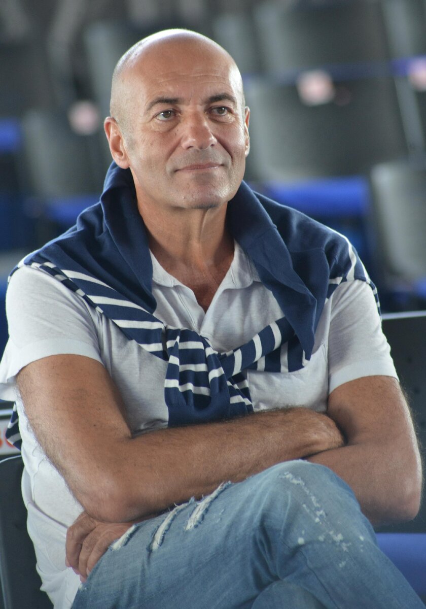    Игорь Крутой