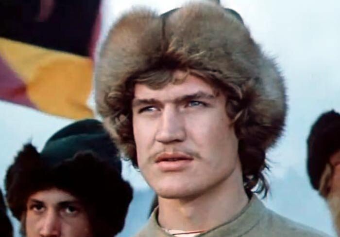 Степан Старчиков в фильме "Россия молодая"