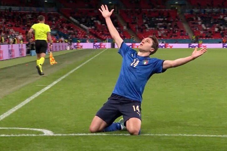 Кьеза после забитого гола. фото: картинки яндекса. 