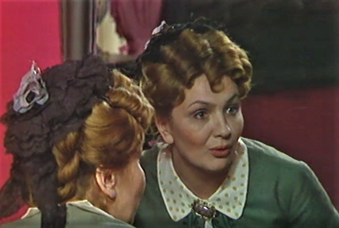 Кадр из телеспектакля "Дядюшкин сон" (1981)