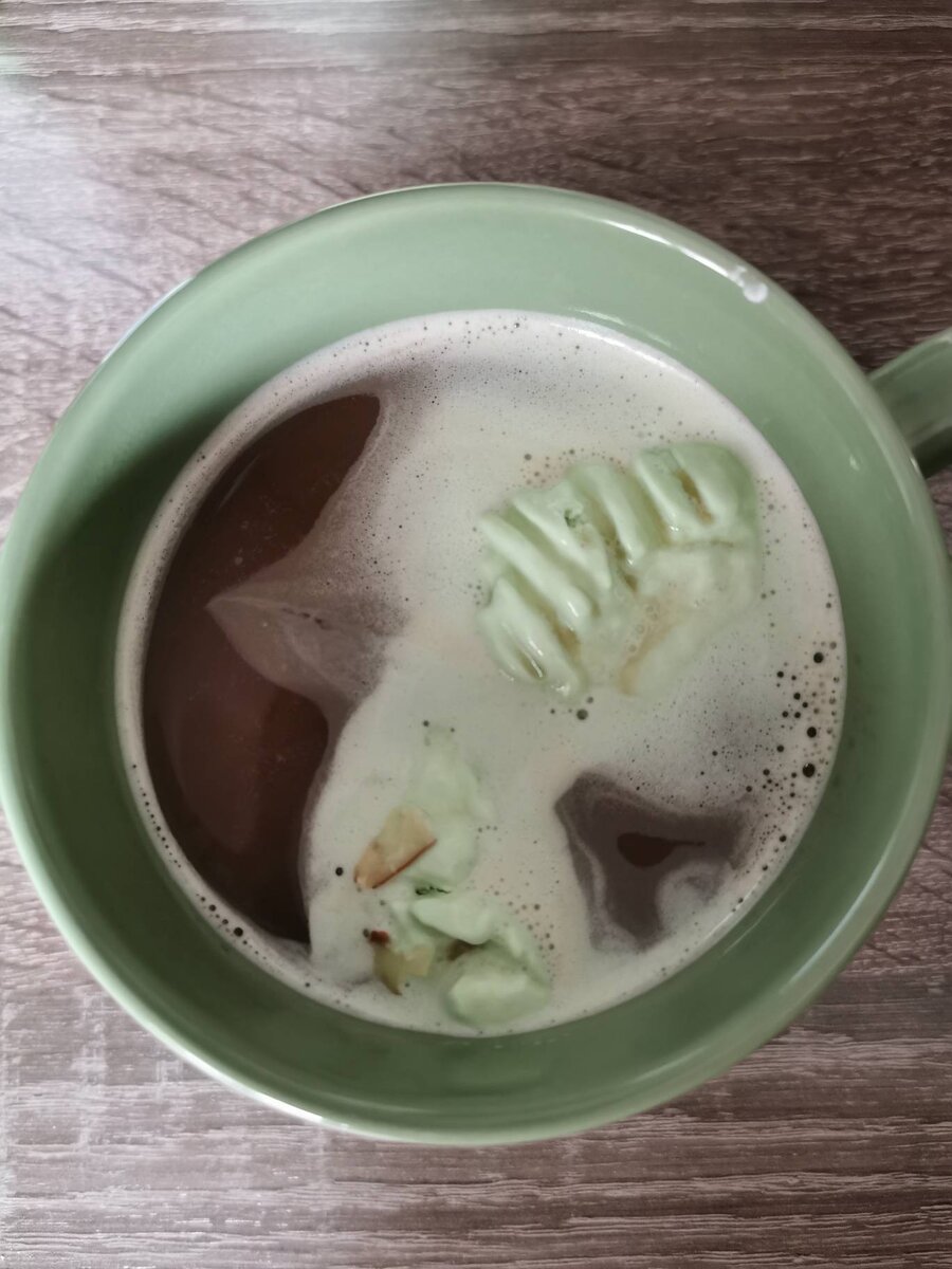 Это мой кофе с мороженкой, вкуснотища!