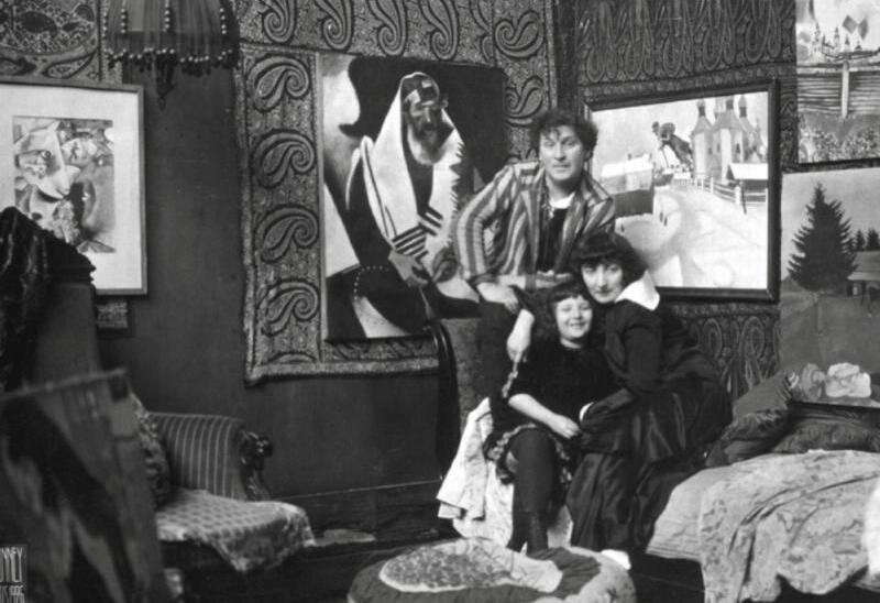 Марк Шагал с женой и дочерью. Источник: biographe.ru