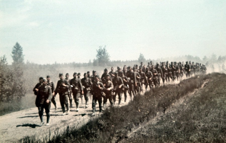 Немецкая пехотная рота на пути к Восточном фронту во время Второй мировой войны, 1941 год - Фото: ZUMA\TASS