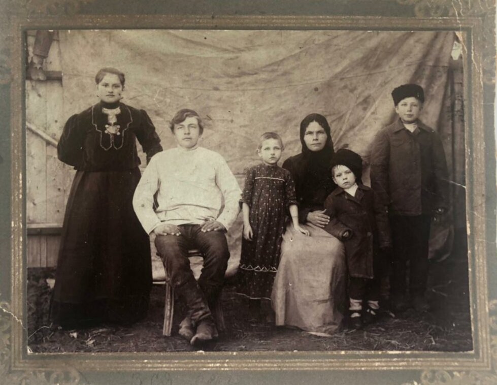 из личного архива Фото сделана в 1916 году, бабушке 8 лет.