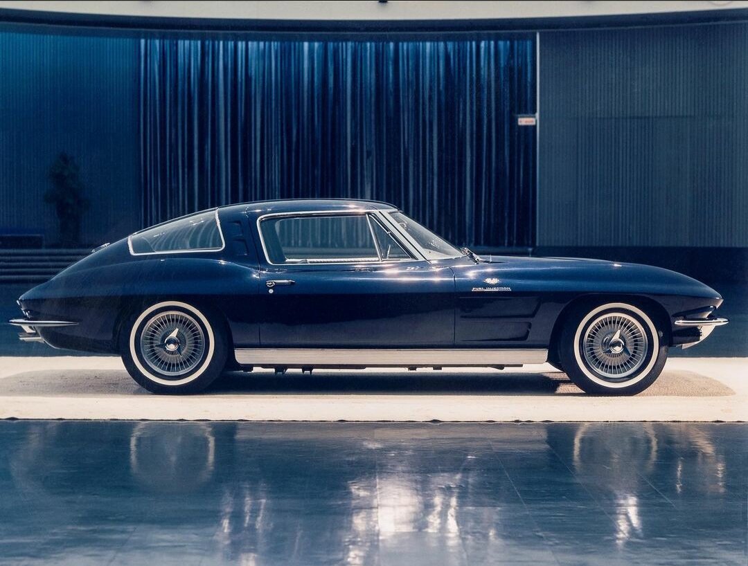 Этот стильный бак из стекловолокна никогда не двигался сам по себе, но он существовал.