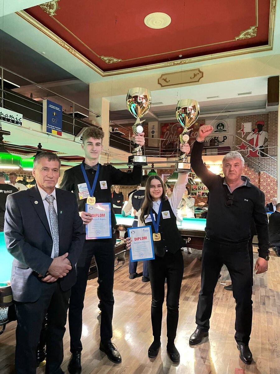 Слева Сергей Прощенко, Андрей Шагаев, Екатерина Брытченко, Алексей Белов.