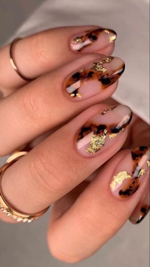 Можно добавить фольги и дизайн заиграет новыми красками