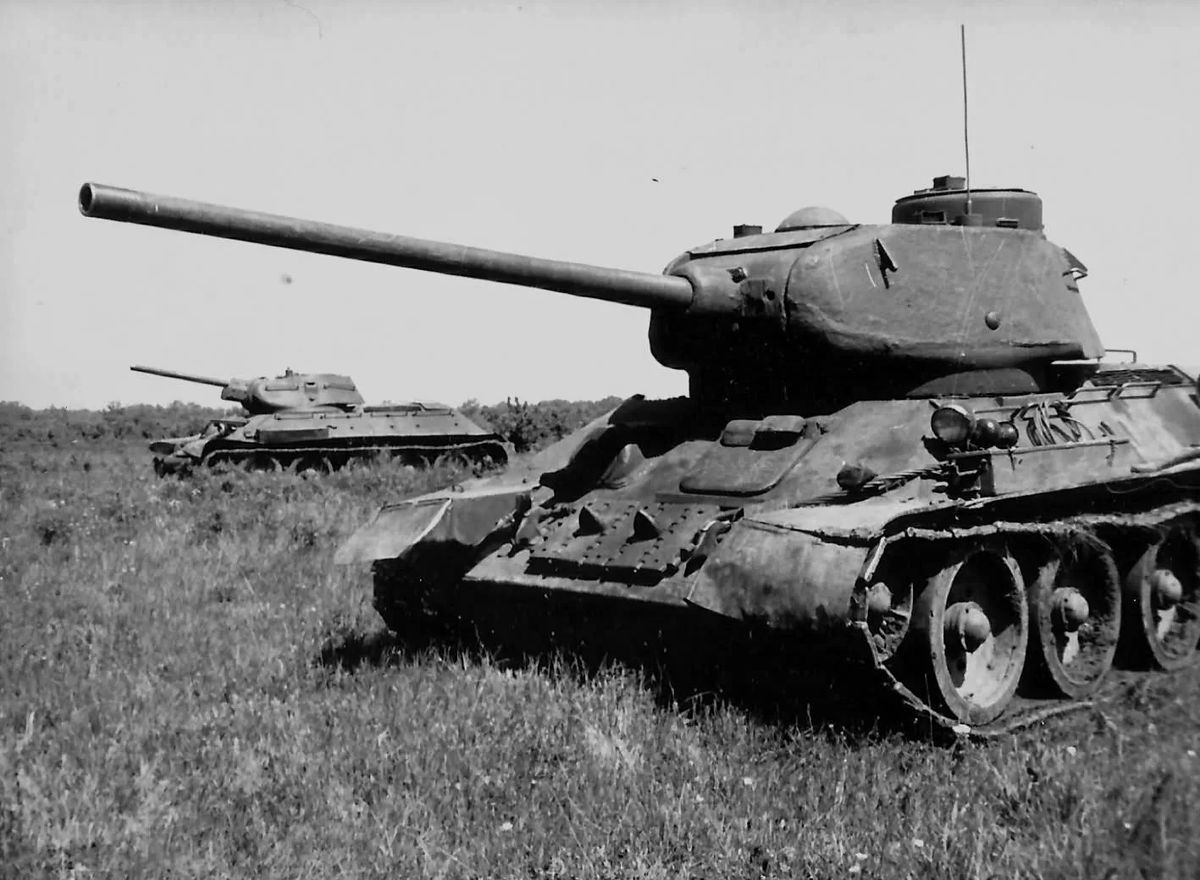 Черны т 34. Т-34-85 Д-5т. Танк т-34 вторая мировая. Т-34 1943.