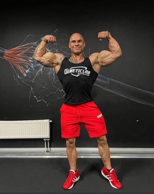 На фото основатель компании Geneticlab nutrition Руслан Халецкий