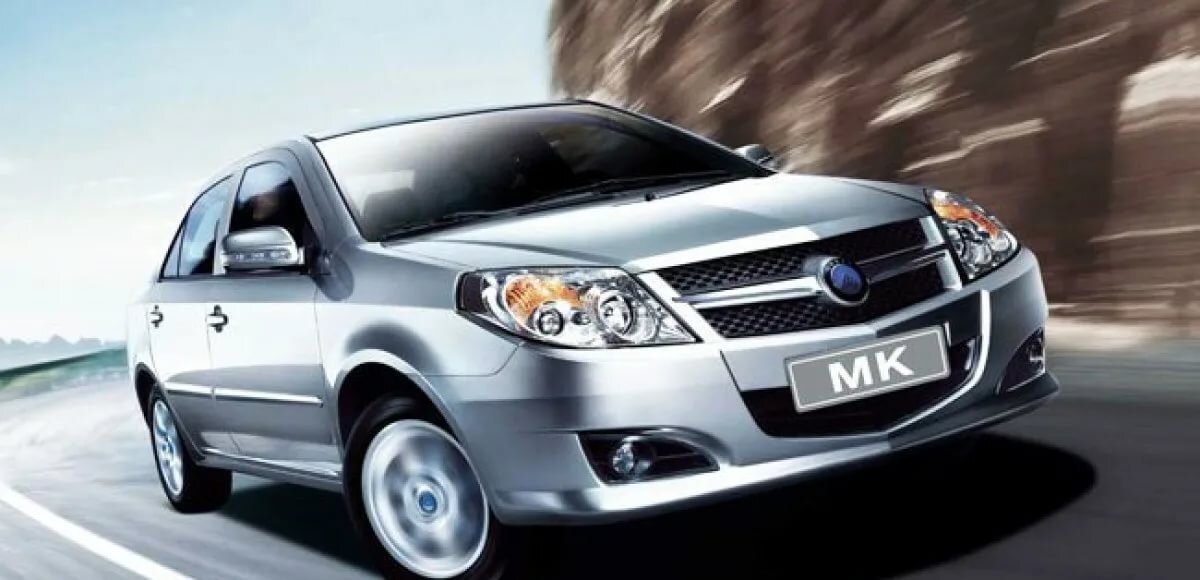 Для 2010 года китайский GEELY МК был очень не плох по своим характеристикам и внешнему виду, а по соотношению цена/количество "плюшек" значительно превосходил продукцию ВАЗ-а.