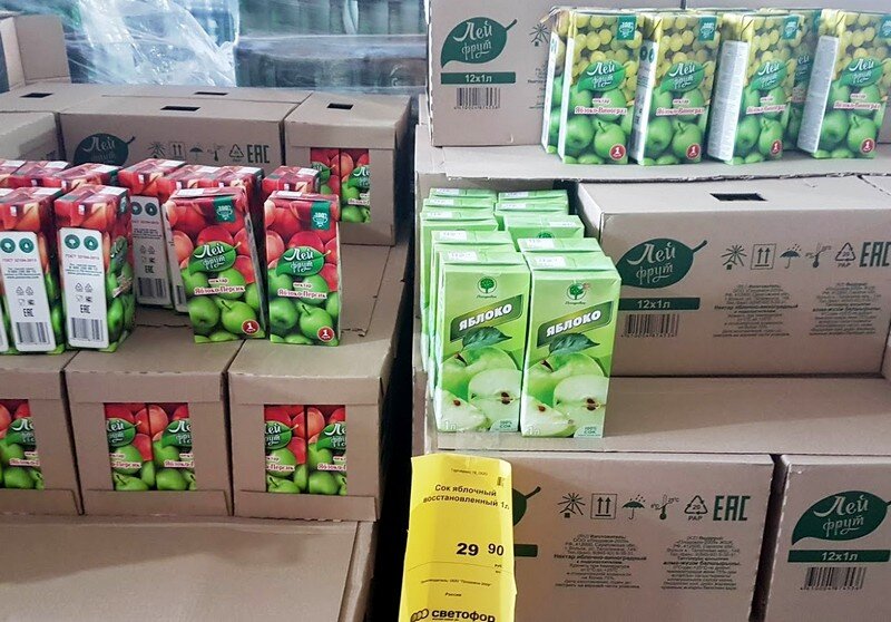 Сок яблочный 1л 30р 