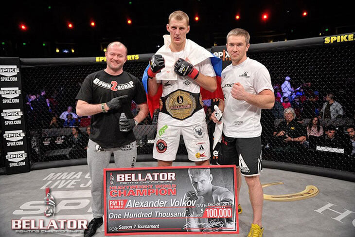 Минаков: я верну себе титул чемпиона Bellator