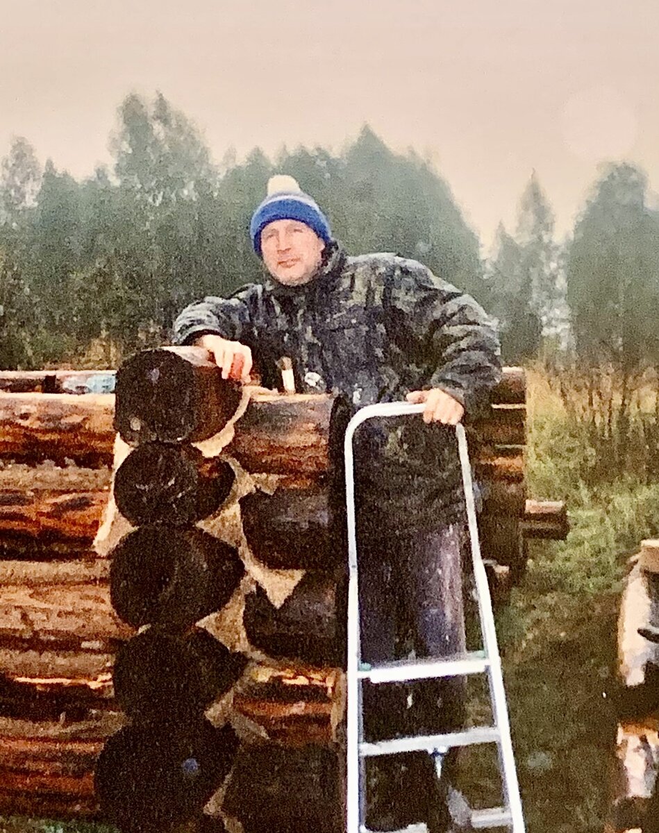 Выбрал место на втором участке( при покупке дома с участком 18 соток, в придачу прилагался участок в 28 соток) Всю ценность тогдашнего приобретения я прочувствовал много лет спустя, а именно, в конце 2021 года.