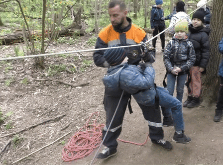 Пеший поход в лес с классом. Поход выходного дня. Школа туризма