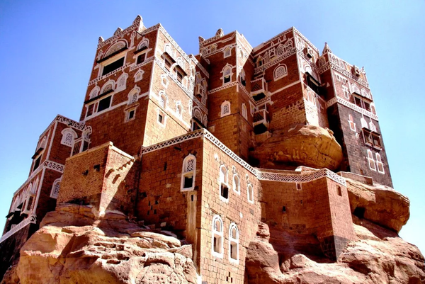 Locuri ciudate &icirc;n care oamenii reușesc să trăiască.  Partea 1