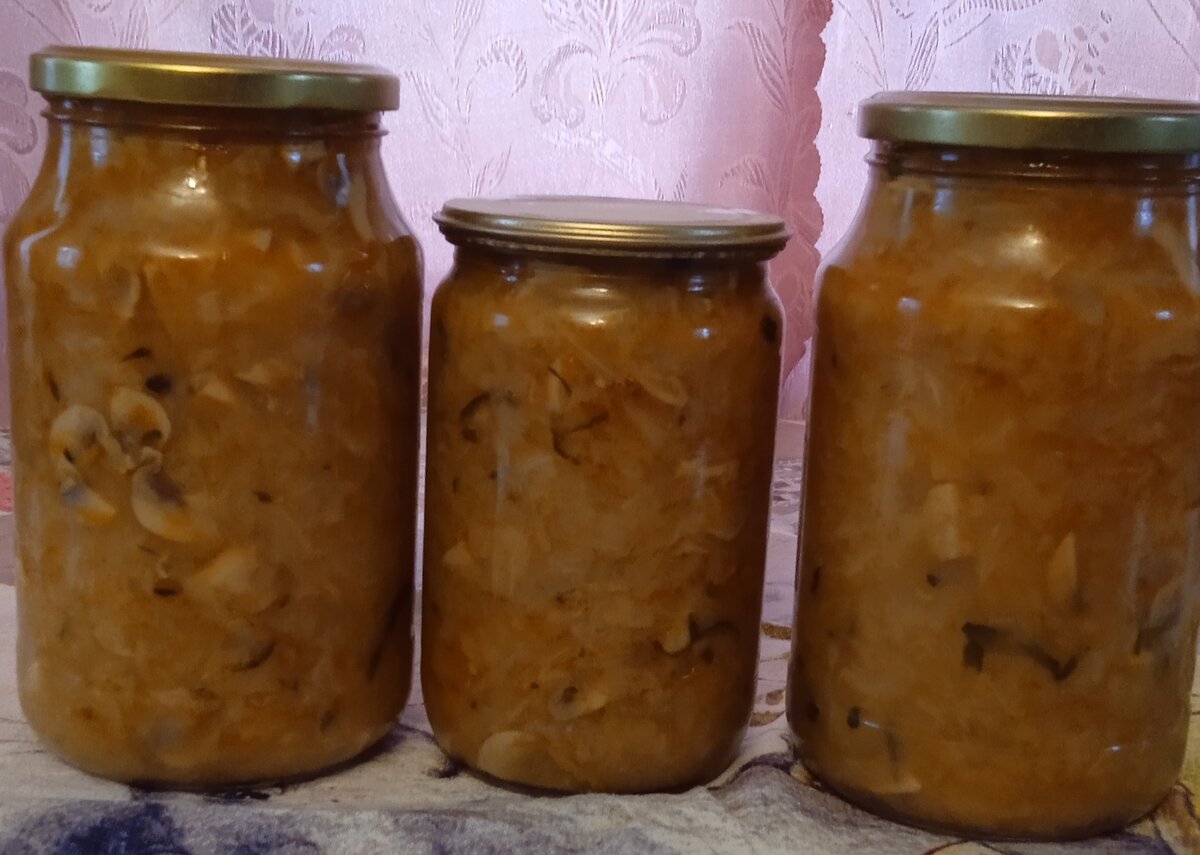 Рецепт солянки с капустой и грибами стал хитом у хозяек: как ее приготовить