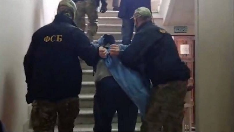     В Ростове состоится слушание по делу украинского боевика Дениса Мурыги, которого обвиняют в участии в нацбатальоне, запрещенном на территории РФ, об этом сообщили в Южном окружном военном суде.