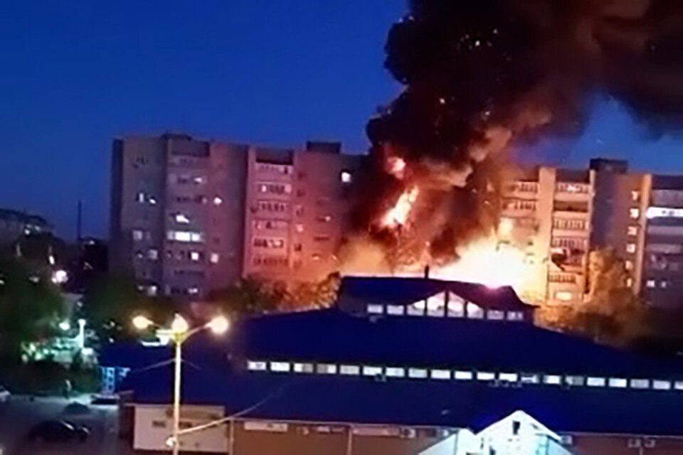     На месте крушения Су-34 в Ейске погиб один человек и 10 пострадали  из соцсетей