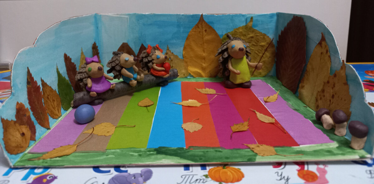 Поделка в коробке из-под чая, фото увеличило.