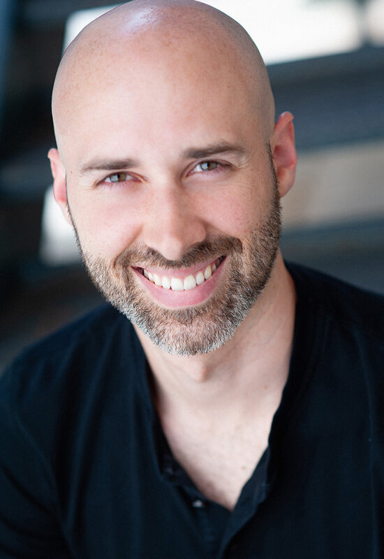 Писатель Стивен Гайз: рассказывает, как эффект от небольших ежедневных действий накапливается и приводит к значительным переменам.