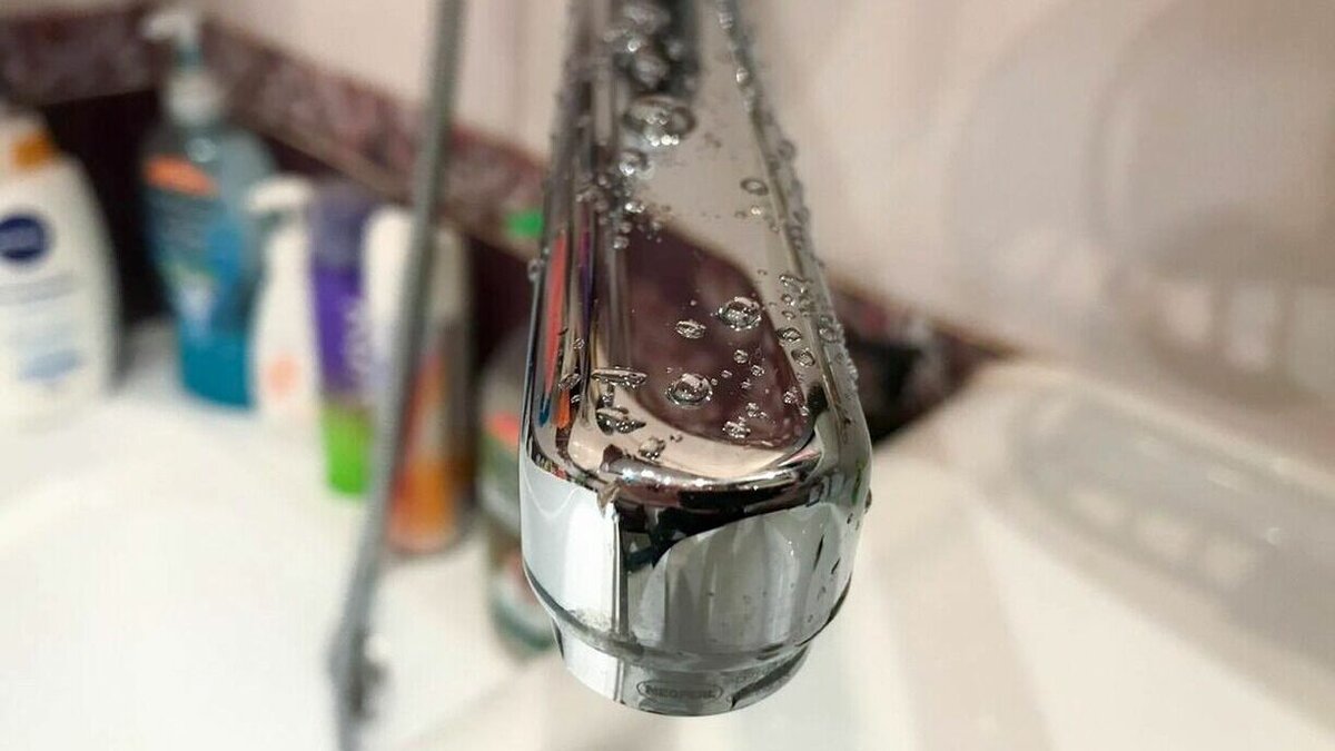     Режим ЧС на севере Омской области не продлился долго, людям вернули воду в дома и организации.