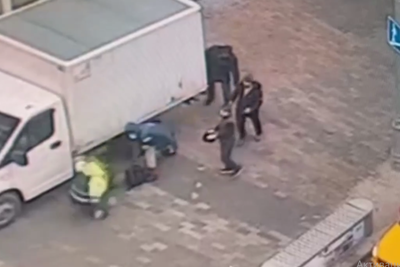    Нападение на инспектора столичного паркинга ©Скриншот