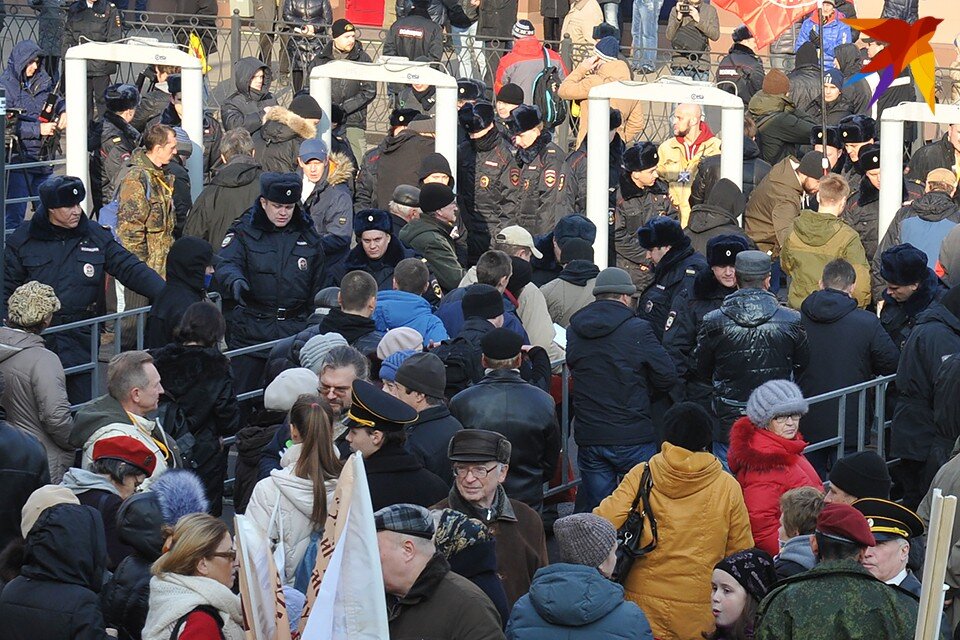     29 января в центре Мурманска, на площади Пять Углов, развернется праздник «Здравствуй, Солнце!». Михаил ФРОЛОВ