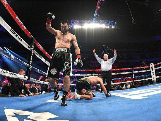     АРТУР БЕТЕРБИЕВ. ФОТО: UCNLIVE/ TWITTER.COM/GLOBALLOOKPRESS.COM