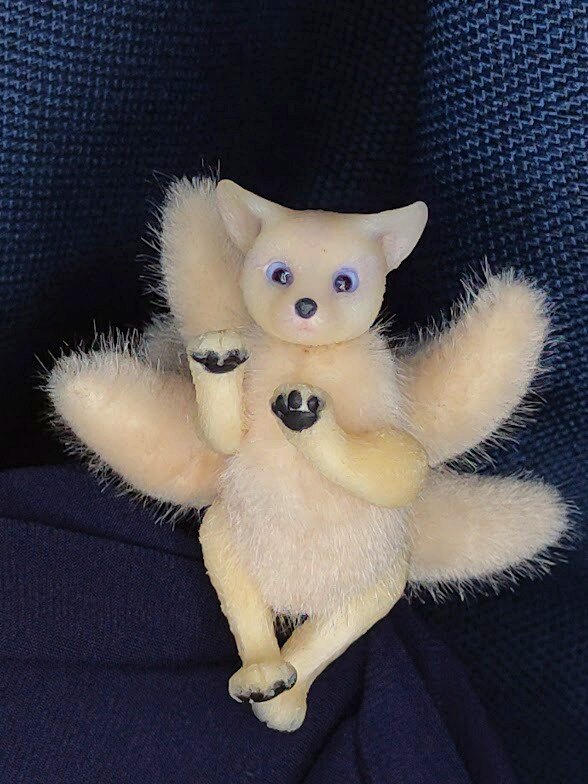 Пятихвостая Лиса . Авторская работа Анны Татти