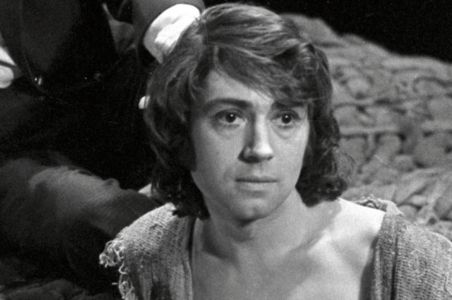 Бортникова очень сильно любили многие женщины, а он к ним интереса не проявлял